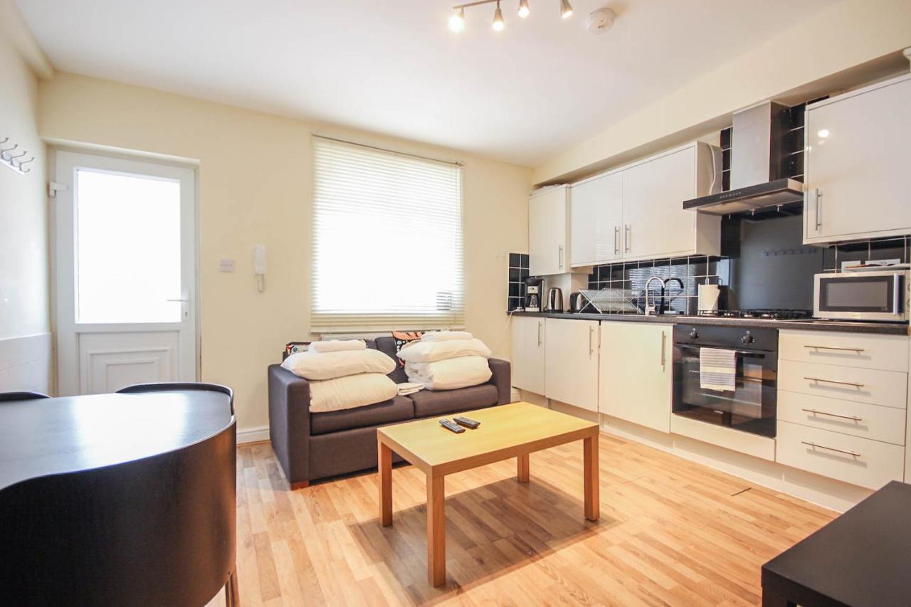 Camden Town Apartments London Bagian luar foto